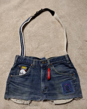 Load image into Gallery viewer, BUM A SQUARE Crossbody/Shoulder Purse