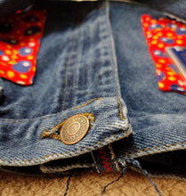 Load image into Gallery viewer, AN APPLE A DAY Crossbody/Shoulder Purse